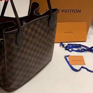 Louis Vuitton Neverfull MM like new